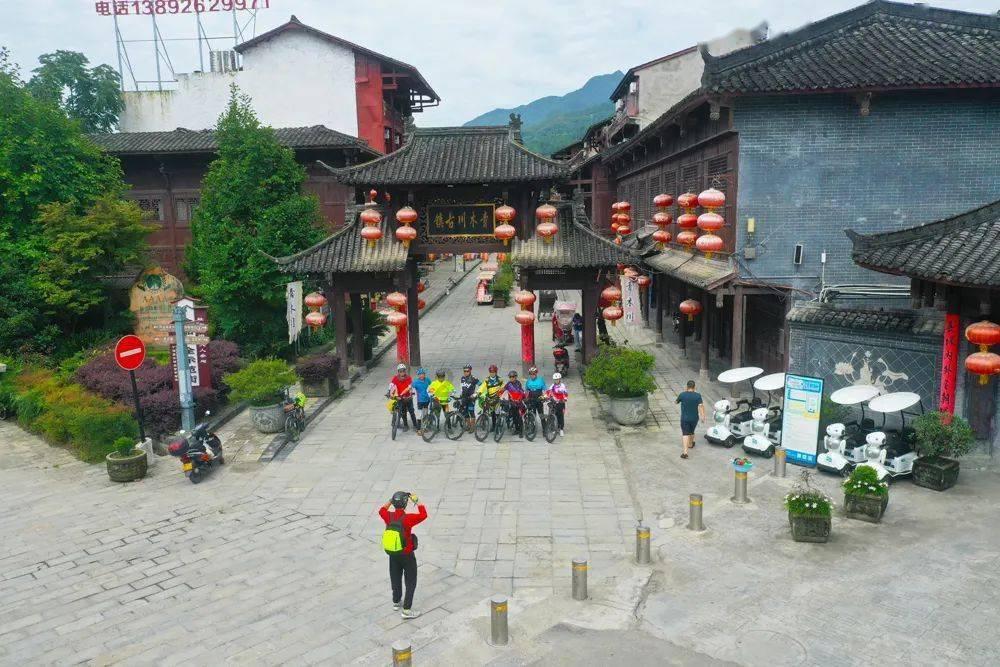 寻找游泳套件